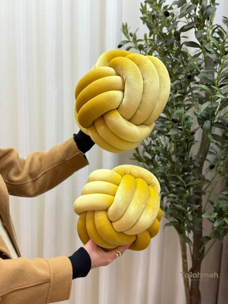 طابة مخمل ديكور